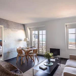 Le Grand Sillon , Saint-Malo France